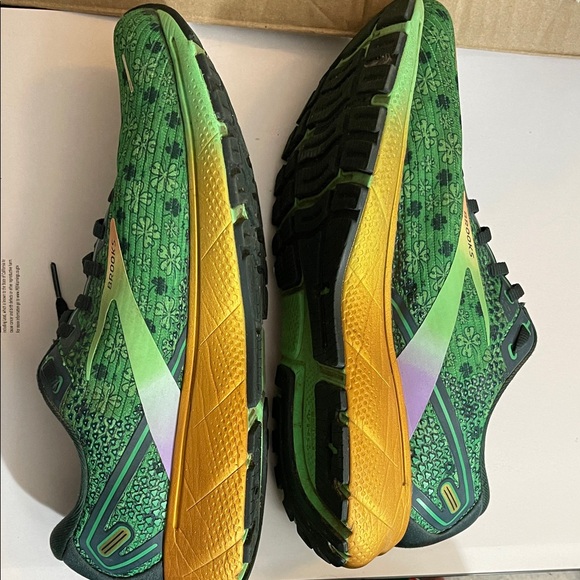 Men’s Brooks Ghost Running Shoes Kelly Shamrock Green Run Lucky Sneakers. EUC - Picture 3 of 8